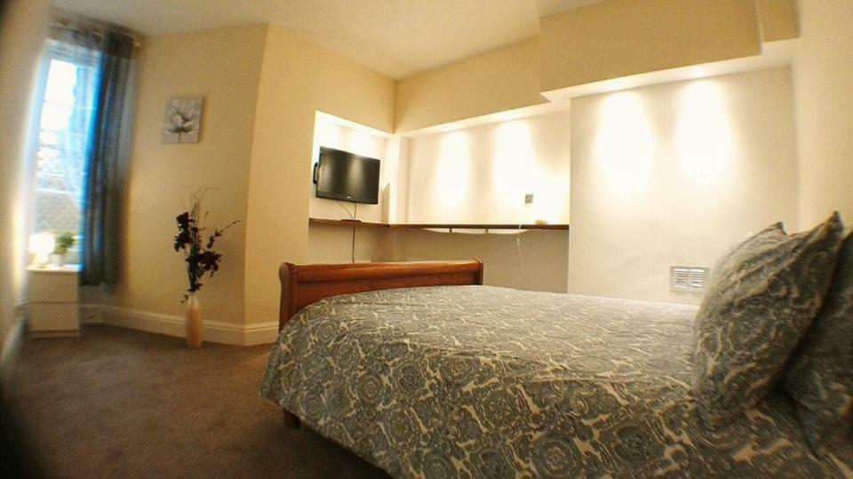 Large Garden Flat Near Marine Lake Weston-super-Mare Bagian luar foto
