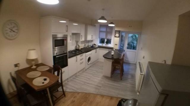 Large Garden Flat Near Marine Lake Weston-super-Mare Bagian luar foto