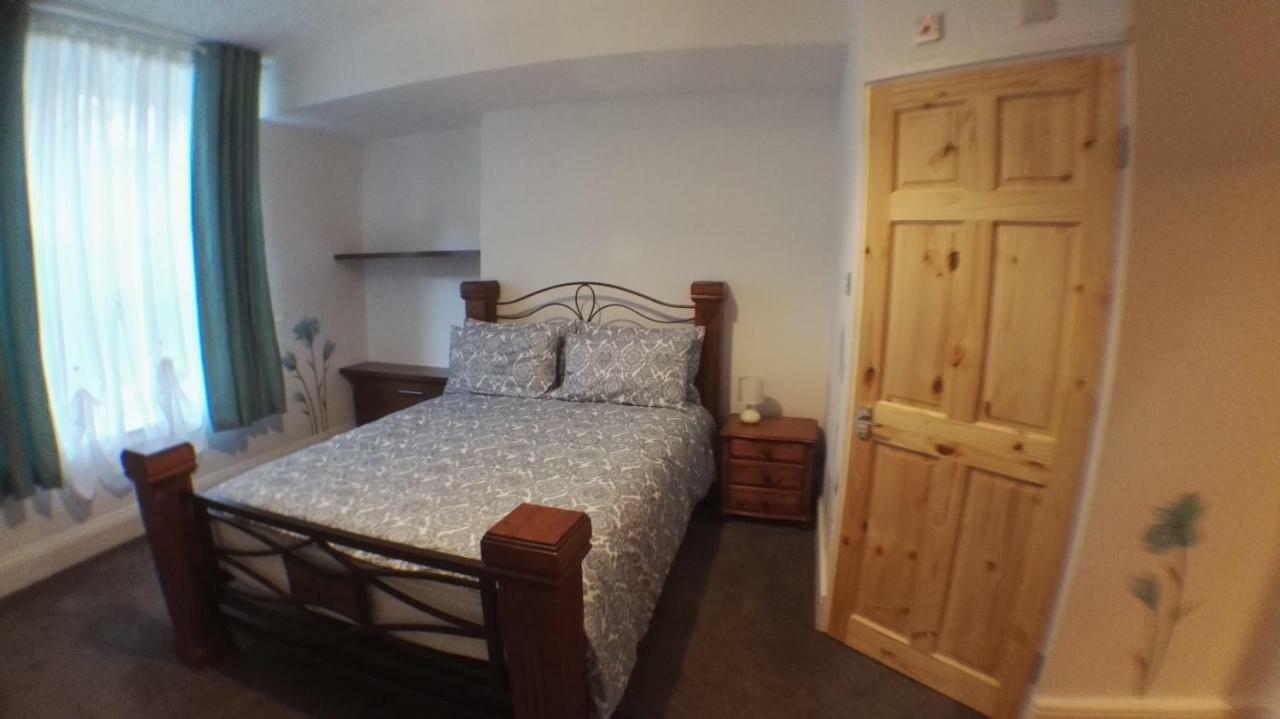 Large Garden Flat Near Marine Lake Weston-super-Mare Bagian luar foto